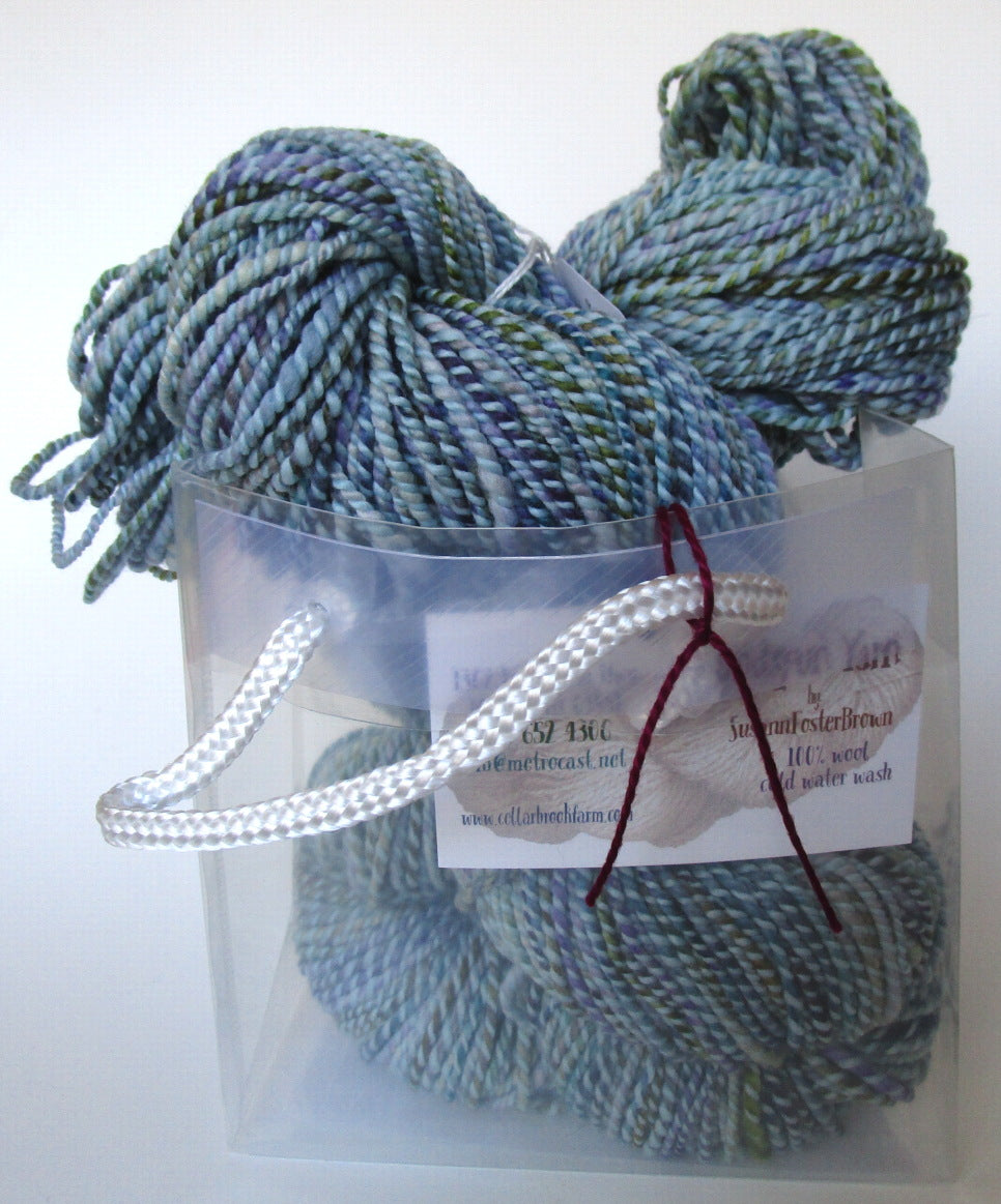 OOAK Handspun yarn - 20-25 Blue skies